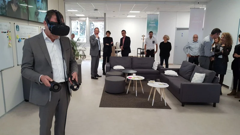 Démonstration réalité virtuelle avec location de casque au crédit agricole